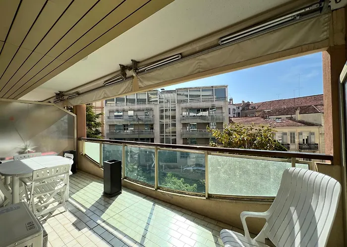 Cannes Center 2, By Welcome To Cannes
